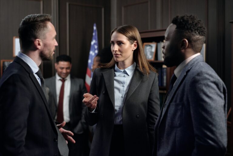 Naisjuhina meesjuhtide seltskonnas… kuidas küll läbi lüüa?